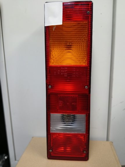 7472.3716 aizmugurējais lukturis